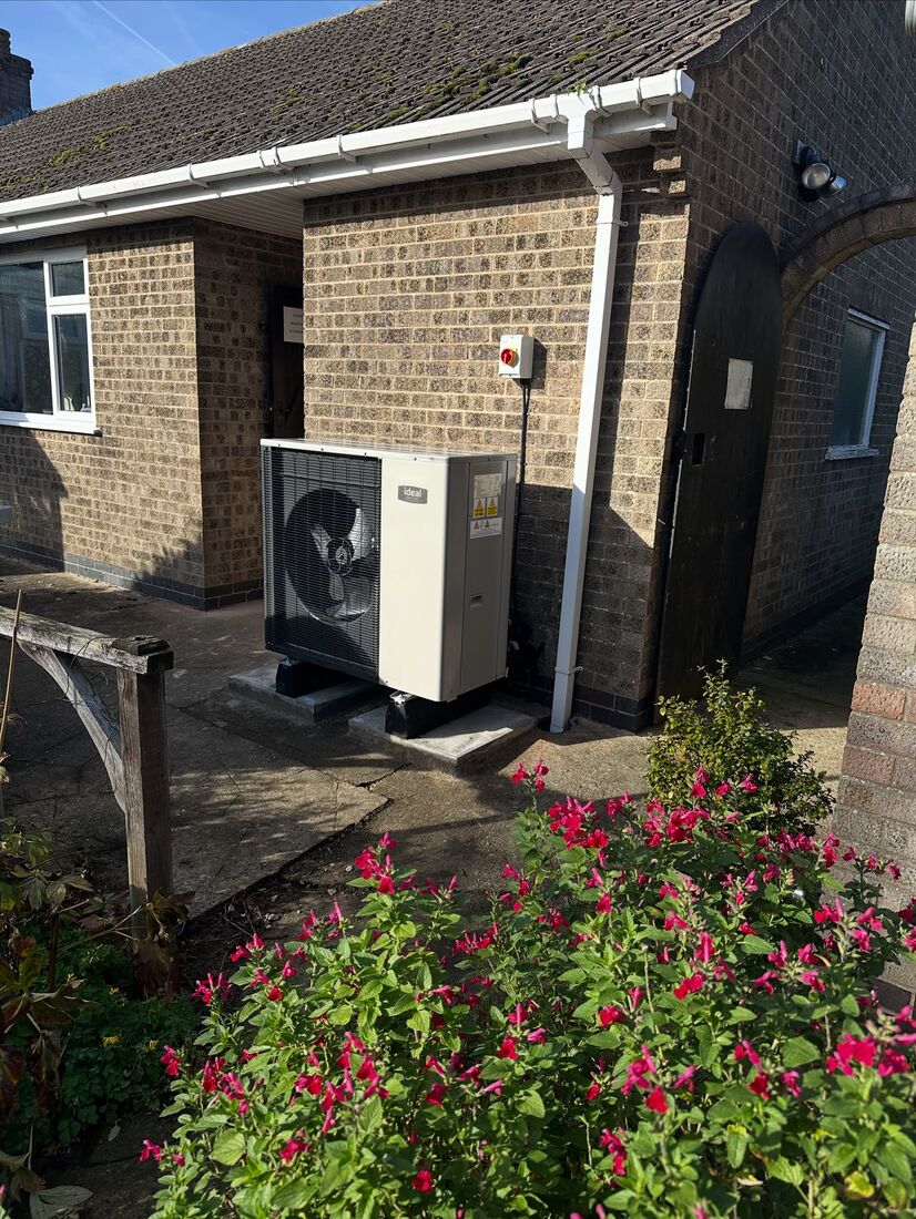 Air source heat pump installation in Lincoln by Qualis Energy