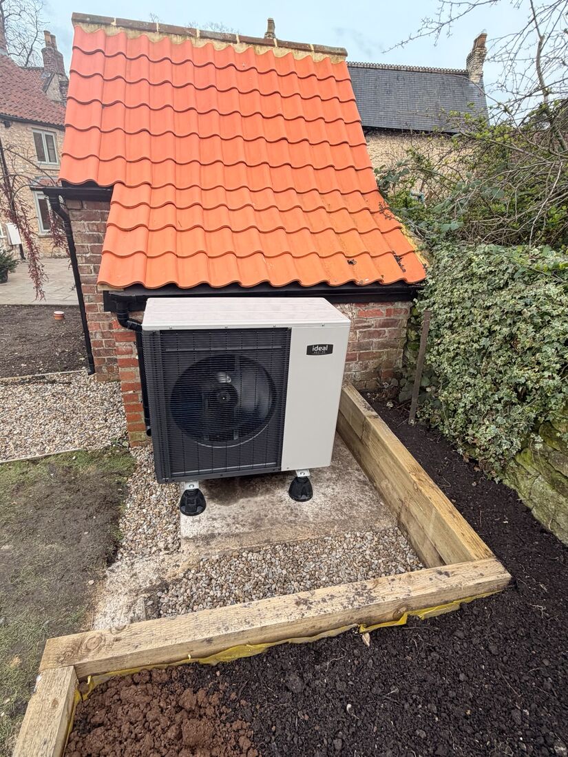 Air source heat pump installation in Pickering by Qualis Energy