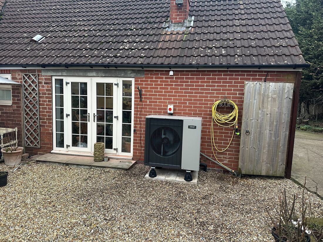 Air source heat pump installation in Worksop, Nottinghamshire by Qualis Energy